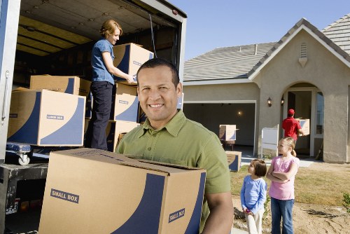 Free quote policy concept for a Brompton moving service